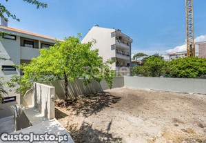 Apartamento T1+1 Novo Na Rua Monte Cativo Em...