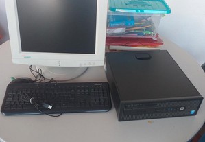 Computador HP + Monitor Simens e teclado