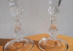 Conjunto de 2 castiçais em cristal