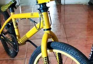 Bicicleta  BMX