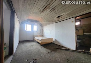 Imvel para Reconstruir no Centro Histrico de Vila Real