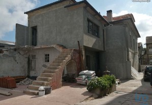Casa T4 em Porto de 552,00 m²