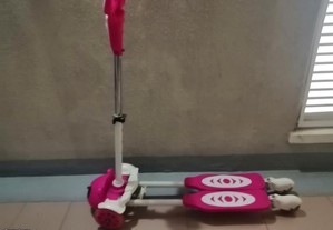 Trotinete/Scooter 4 rodas para criança