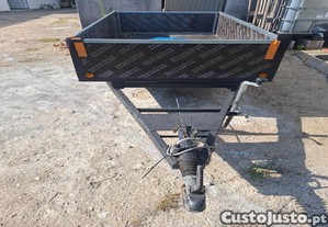 Reboque com caixa de 2,30x1,20