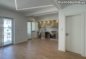 Apartamento T2 no centro de Almada