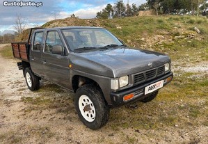 Nissan Pick Up 2.5D 4X4 5 LUGARES