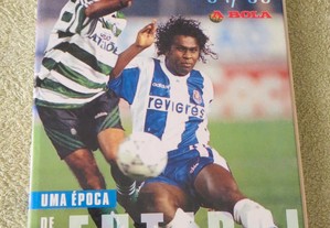 Livro Anuário Futebol 94/ 95 - A Bola - Uma Época de Futebol com 176 páginas