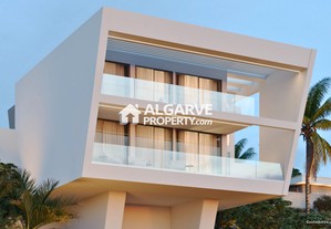 Moradia V3 de luxo com piscina na cobertura no Carvoeiro, Algarve
