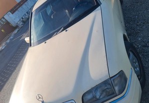 Mercedes-Benz C 200 2.0D