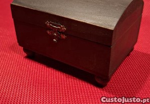 Baú / caixinha miniatura em madeira