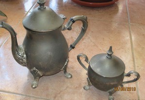 2 peças marroquinas - Chaleira e açucareiro