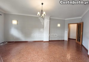 Apartamento r/c t3 | vila nova da barquinha - santarém