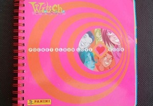 Caderneta Pocket Álbum da coleção Love Book Witch com 7 cromos