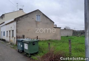 Moradia Para Reabilitao Com Terreno | Rossio...