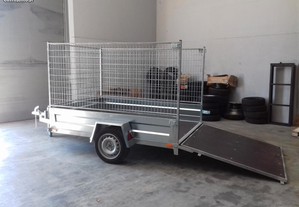 Atrelado Reboque Mercadorias Com Paineis De Rede Carga Animais Vivos