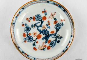 Pequeno Prato porcelana da China, Imari, Dinastia Qing, Kangxi, séc. XVII / XVIII