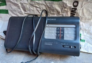 Rádio Sony Grande a Pilhas e Corrente