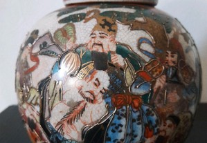 Vaso em porcelana Japonêsa Satsuma Sec XX