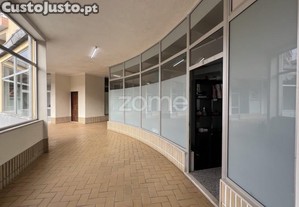 Loja Na Galeria Comercial Bairro Do Jardim,...