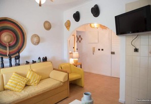 T1 - Casa dos chapeus - vila de Sesimbra