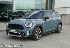 MINI Countryman Cooper SE ALL4 Classic Auto - 23