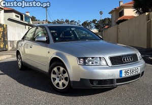 Audi A4 (8E) - 01