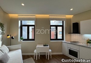 Moradia 2 Pisos, Rendimento Imediato 6 %, Porto