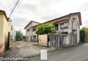 Moradia T4 Em Ossela, Oliveira De Azemis