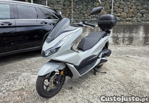 Honda Pcx 125 Abs Com Apenas 5 Mil Km