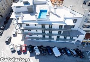 Apartamento T3 Junto Ao Mercado- 200 Mts Da Praia