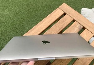 MacBook Pro 13 2019