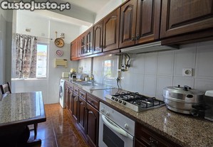 Apartamento T2  em Vale Fetal   Charneca de Caparica
