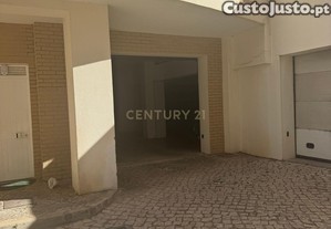 Garagem para , central ,Armao de Pera