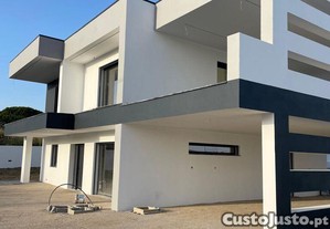 Casa / Villa T4 em São João das Lampas e Terrugem de 300,00 m²