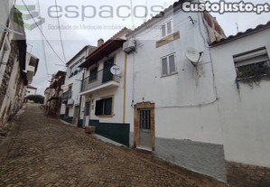 Pequena Moradia - Ladoeiro