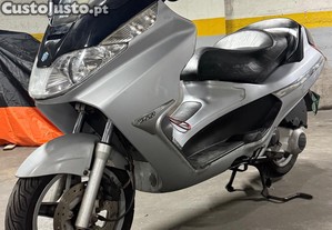 Piaggio X8 - 200