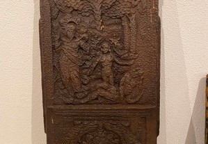Placa de parede de lareira em ferro do Sec. XVI / XVII