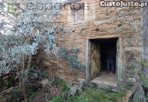 Casa Em Xisto Em Aldeia Tpica - Mendares