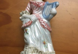 Estatueta porcelana decorativa