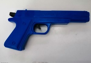 Brinquedo plástico pistola
