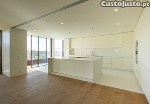 Apartamento Único No Porto, T3 C/ Mais De 400...