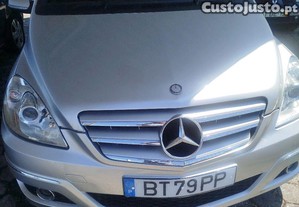 Mercedes-Benz B 180 5 portas - 10