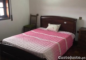 Quarto privado em moradia