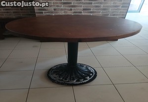 Moblia caf/bar