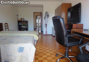 Quarto partilhado para meninas junto a escola superior agrária IPB