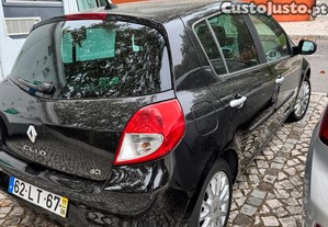 Renault Clio Diesel ano 2011 - com GPS - 11