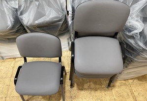 Cadeira Visitante Multiusos 4 Pés Tecido / Pele Sintética Nova