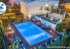 Santa Rosa - Villa Premium com Spa Privado - Piscina Aquecivel, Banho de Gelo, Jacuzzis, Jogos e a 5 Minutos da Praia