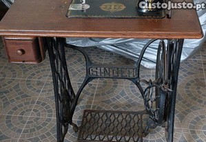 Máquina de costura SINGER
