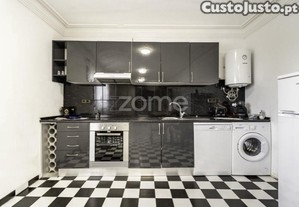 Moradia T4 Com Anexos, Piscina E Terreno Em Rio...